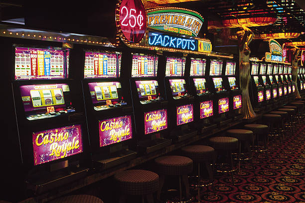 alexis alternatif mobile app interface showing football markets and live casino games